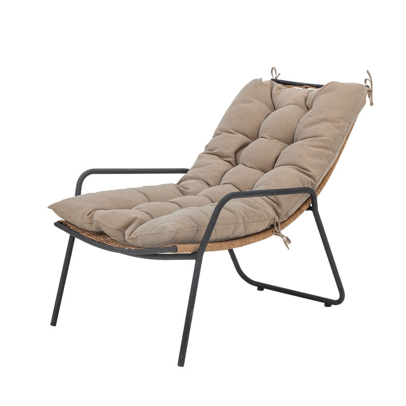 Sillón Boel de Bloomingville con taburete, metal