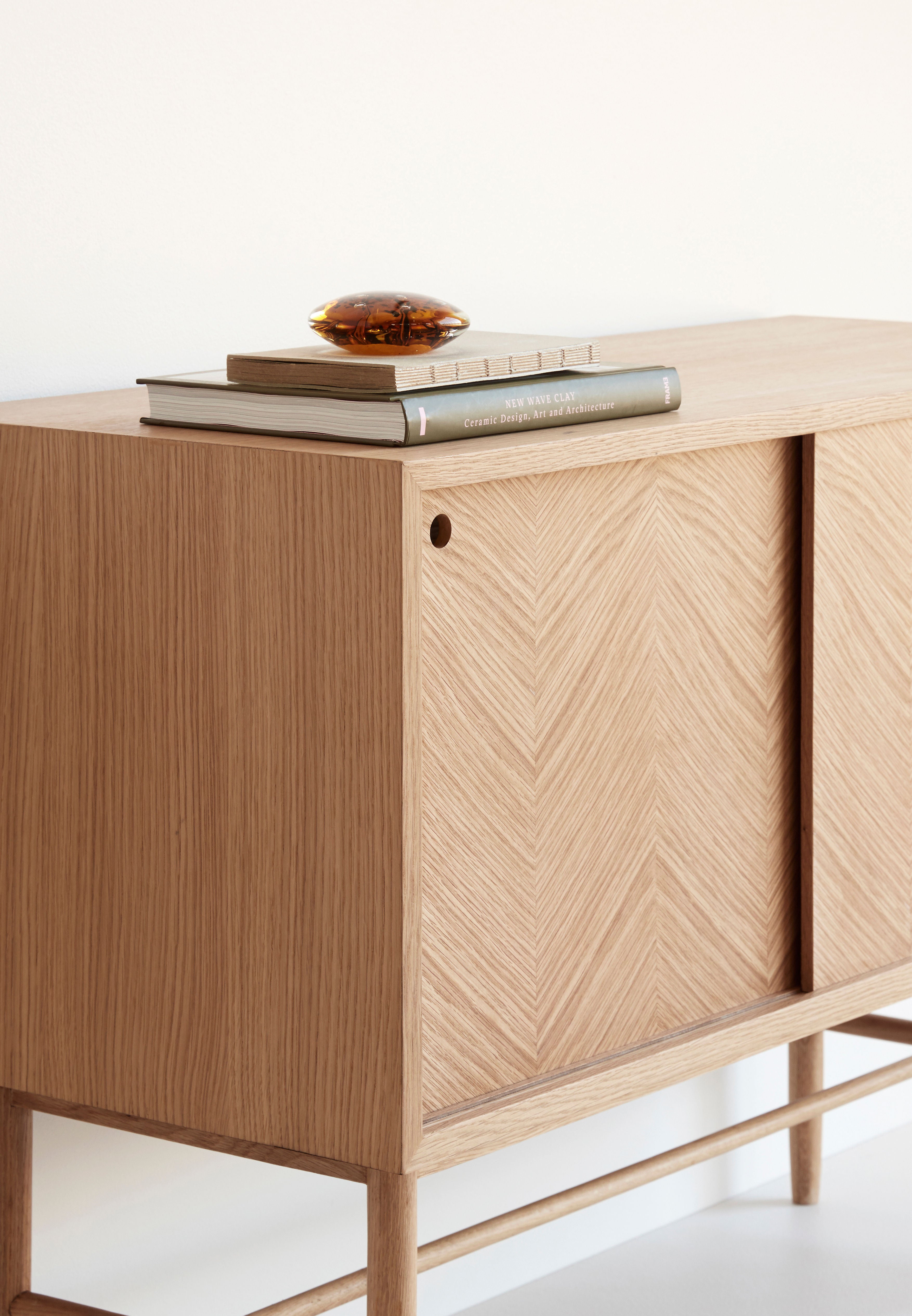 Hübsch Herringbone Dresser Puertas correderas Naturel